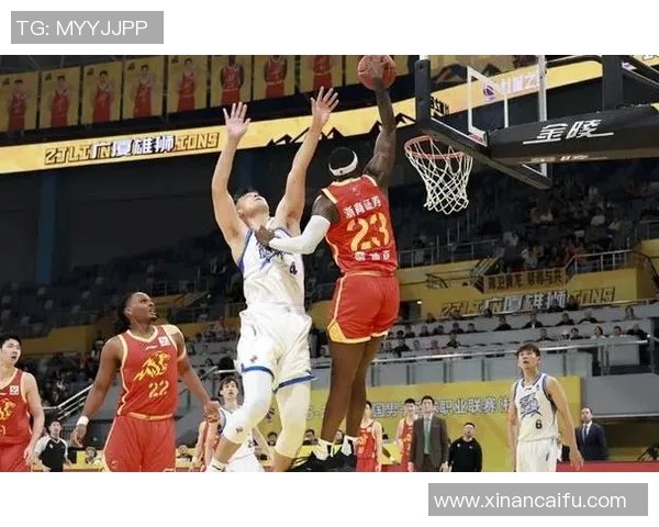 深圳队与浙江广厦队激战正酣谁能在这场对决中笑到最后 深圳队与浙江广厦队激战正酣谁能在这场对决中笑到最后