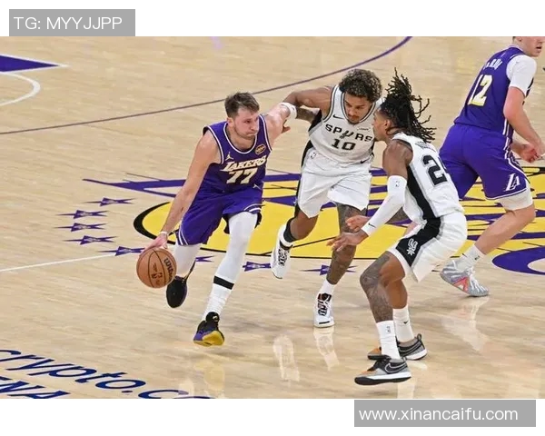 湖人季后赛对决马刺的历史回顾与精彩瞬间分析 湖人季后赛对决马刺的历史回顾与精彩瞬间分析