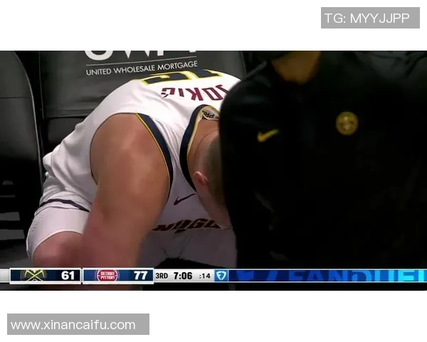 活塞与掘金常规赛对决精彩回顾球迷热情高涨赛场氛围火爆