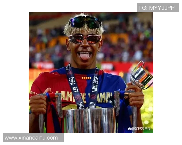 登贝莱的逆袭之路:从天才少年到足坛巨星的成长历程 登贝莱的逆袭之路:从天才少年到足坛巨星的成长历程