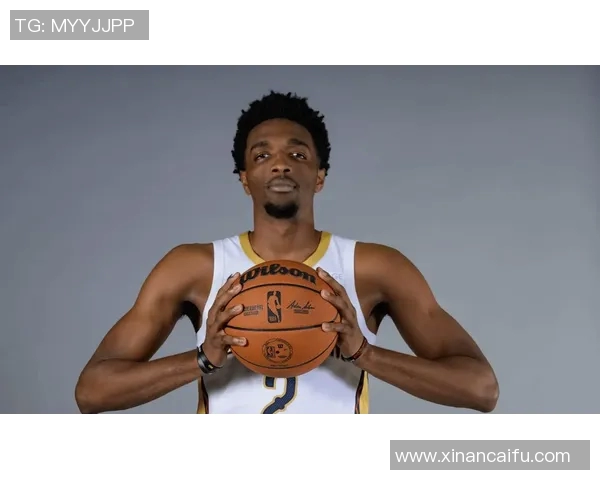 赫伯特琼斯的篮球生涯与成长历程探讨