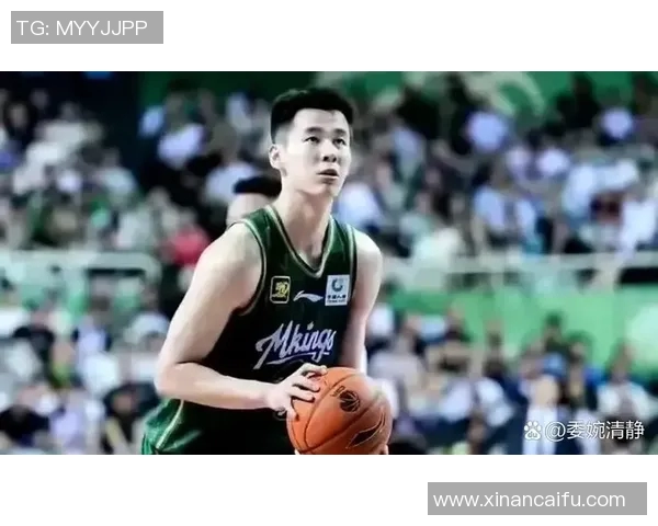 郭昊文：从青涩少年到篮球场上的璀璨明星之路与奋斗历程