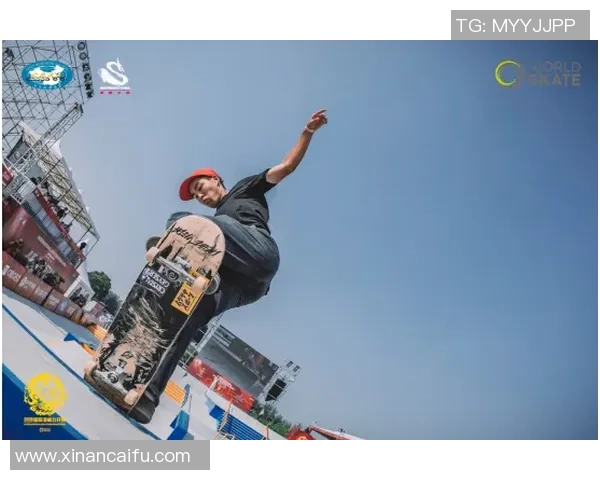 重庆滑板队在极限运动联赛中以64分稳居积分榜首位