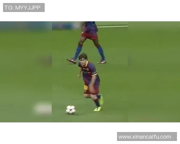 飓风队与圣洛伦索队的激烈对决展现足球魅力与团队精神 飓风队与圣洛伦索队的激烈对决展现足球魅力与团队精神