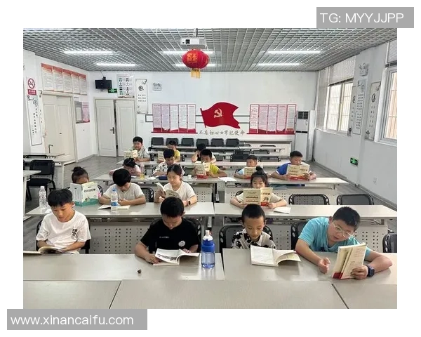 刘泽一的成长之路：从普通少年到卓越人才的奋斗故事